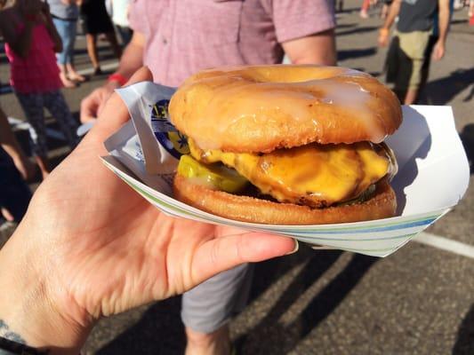 Eli's donut cheeseburger