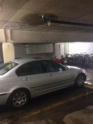 No need for car wash: just park in the garage under the pool and you're good to go.