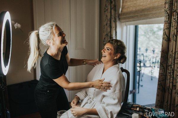 Makeup artist and bride prepping for New Orleans wedding at the Terrell House Bed & Breakfast