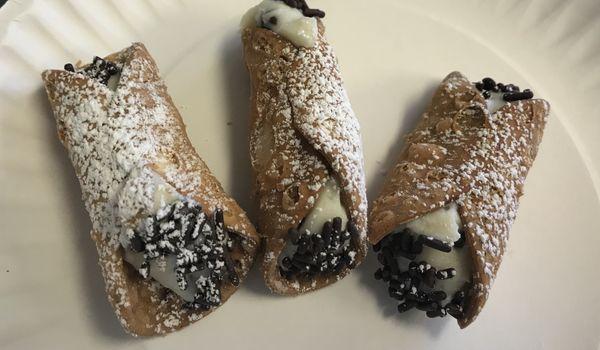 Cannoli!