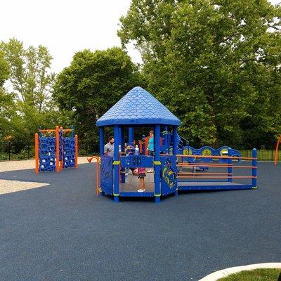 playground equipment is new