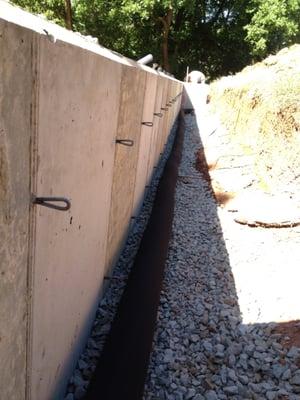 138lf retaining wall