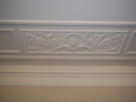 Plaster cornice