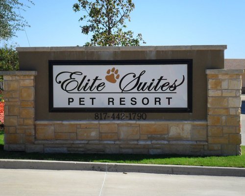 Elite Suites Pet Resort - Heath