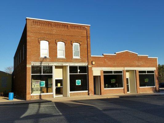 Located in a renovated former grocery store in downtown Rosholt, McZ's Brew Pub shares the building with The Nest Art Studios and Gallery.