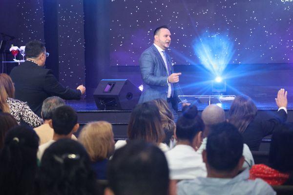 pastor facundo Faiura on fire