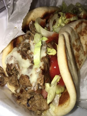 I ordered the steak and cheese pita and it was delicious! All the right flavors, fresh, and fast and great service! Will be ordering again!