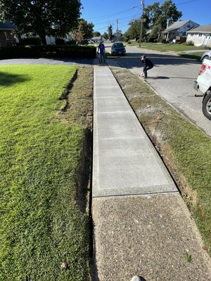 Concrete sidewalk replacement