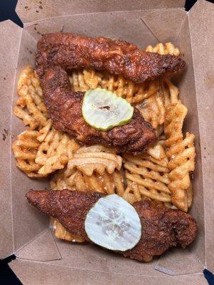 Tenderly Hot Chicken Combo ($11)