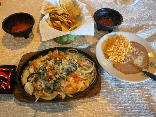 La Joya Bar & Grill