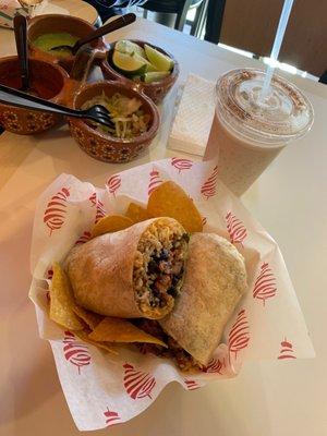 Burrito al pastor y horchata