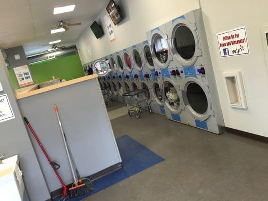 Nice clean area to wash clothes and dry very good!