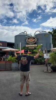 3 Iron paying respect to the Kona brewery in Kona Hawaii.