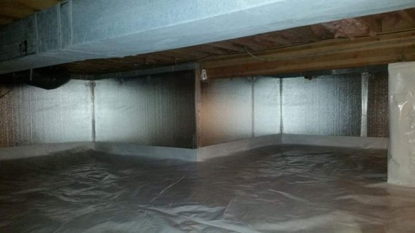 Cleanspace installation with SilverGlo insulation on perimeter walls.