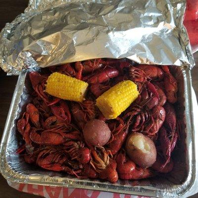 3 lbs crawfish, 2 corn, 2 potatoes special