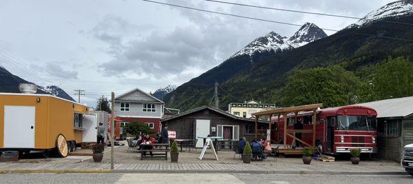 Crow's Corner Food Trucks featuring Starfire & Peppers