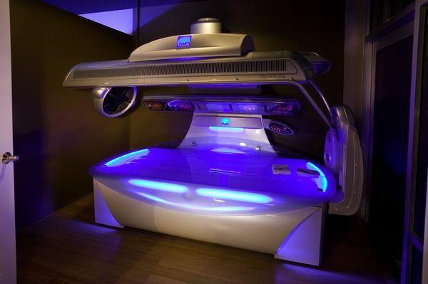 Hi pressure tanning bed in the HIP HOP package $59.99 monthly unlimited bed 1 of 3