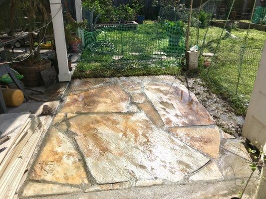 Custom slabs of flagstone