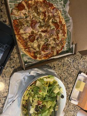 Hog pizza and garden salad