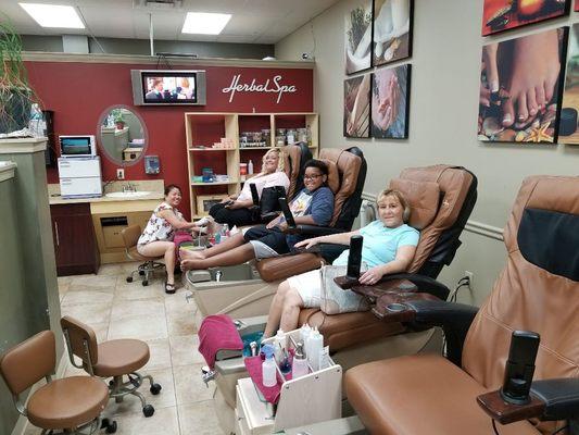 Everyone is happy in the pedicure area!