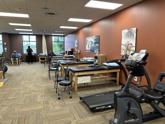 Photo of the workout room with employees only (taken with permission).