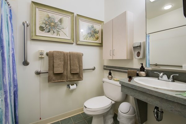 Model Apartment Bathroom