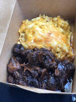 Oxtail w/ mac