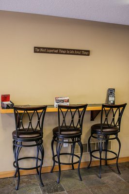 Enjoy our lobby while you wait for your vehicle!