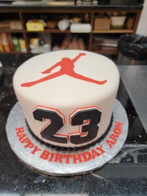 Michael Jordan fondant cake