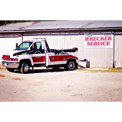 Bacon's Wrecker Service