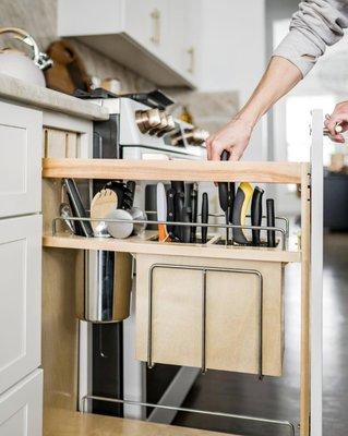 Built-In Utensil Cabinet! From spatulas to tongs and knives, every kitchen tool finds its perfect home in this organized haven.