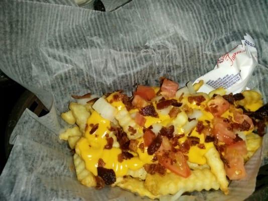 Cheese and bacon fries