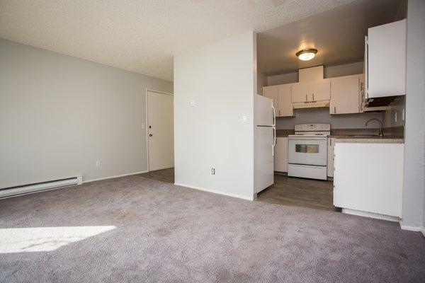 Covington Square Apartments Living Room