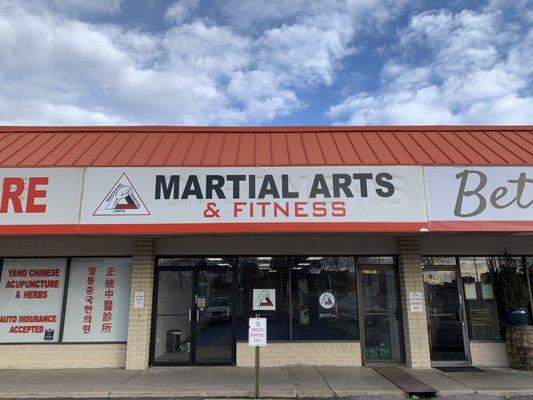 Store front picture of mastering martial arts and Hiit and run fitness.