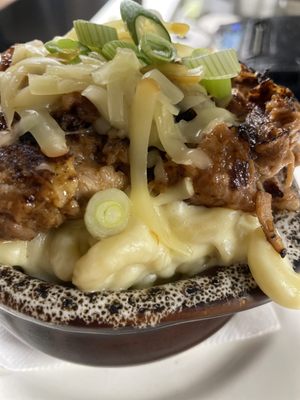 Special pulled pork Gouda Mac & cheese