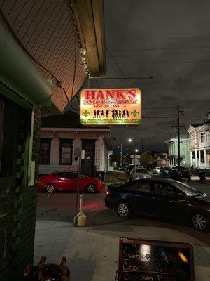 Hank's Bar