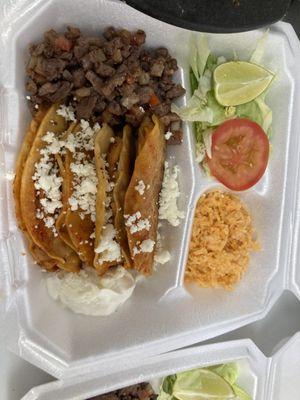 Tacos Envenenados with Asada