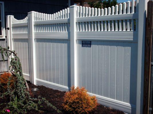 Electra Supreme Vinyl Fence