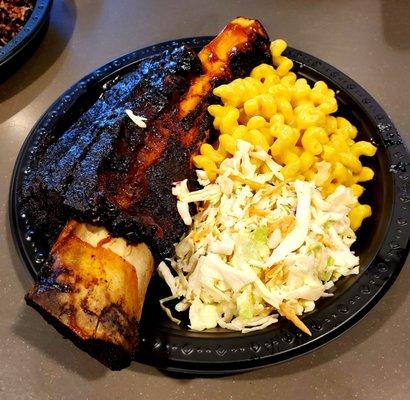 $39.99 Giant Beef Rib Platter (served with Cole Slaw and Mac & Cheese): A-MAZ-ING & the tenderest beef rib I'd ever eaten at any theme park!