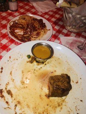 8oz Filet ~ side of linguine with meat sauce