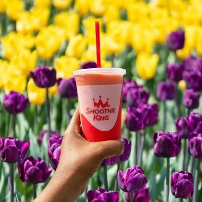 Enjoy the sunshine with a tasty smoothie