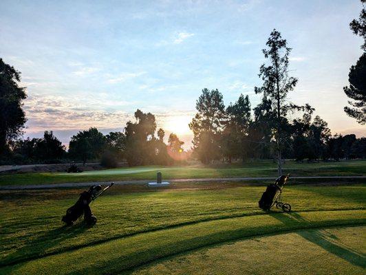 Sunrise tee off