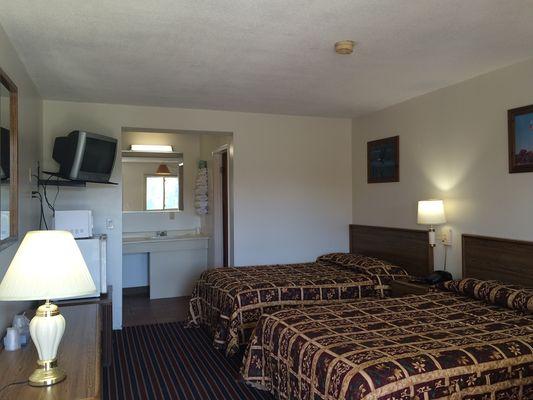 Guest Room with Two Double Beds