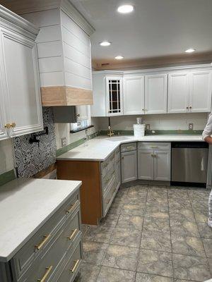 Kitchen Cabinet Refinishing in Freeport, NY