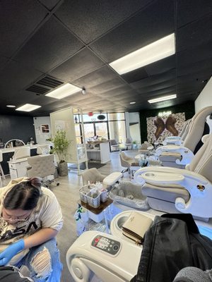 Halo Beauty And Nail Bar