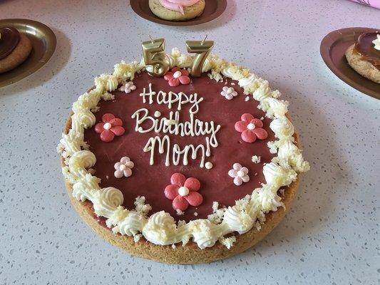 Strawberry White Chocolate Cookie Cake