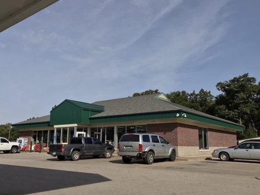 Convenience store, view facing northeast