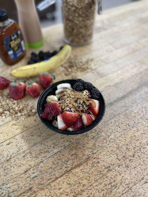 Acai bowls are delicious, refreshing, and a healthy lunch or dinner option.