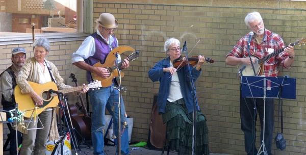 Celtic, Americana/Bluegrass music by Miller's Wheel in the Reading Garden.