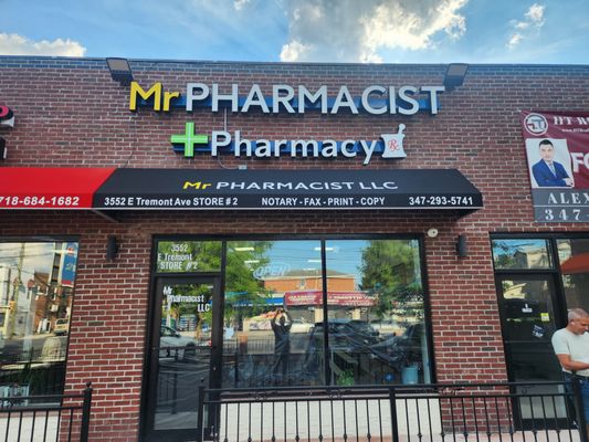 Pharmacy at 3552 E Tremont Ave